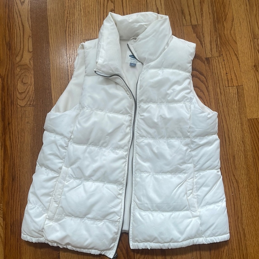 White puffer vest